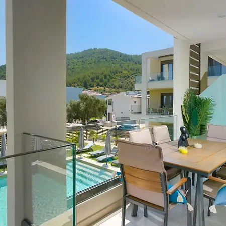 Emily's Skala Rachoni (Thasos)